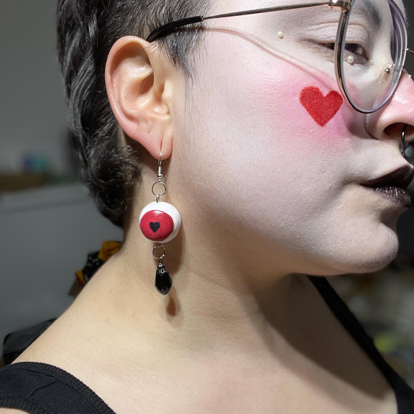 JEWELRY: Heart Eyes Chunky Dangling Earrings